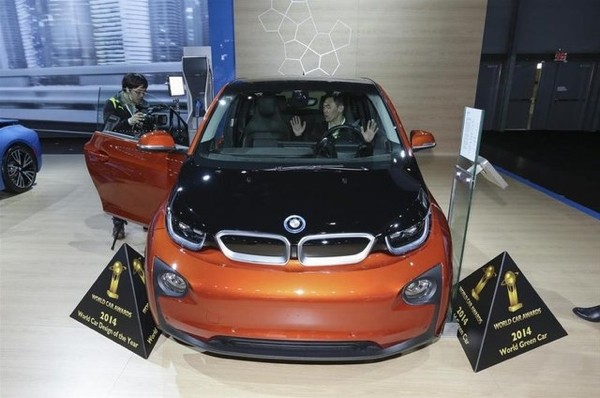 BMW i3 Alman otomobil devi BMW, iki ödüle birden sahip oldu.