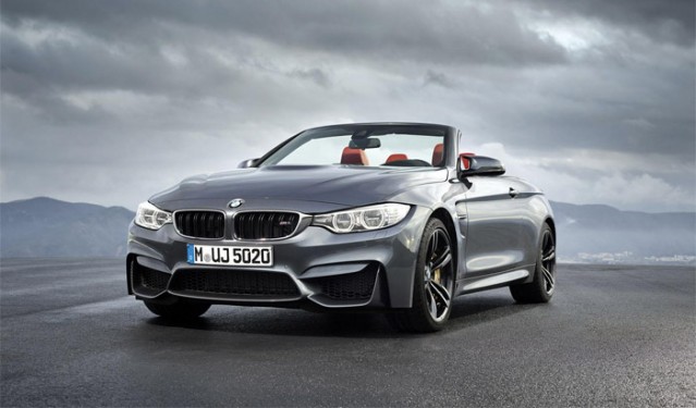 BMW, yeni M4 Convertible modelini New York Otomobil Fuarında tanıtmaya hazırlanıyor.