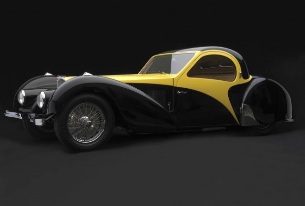 1937 Bugatti Type 57SC Atalante: 170 beygir gücünde, 3,3 litrelik düz 8 silindirli bir motora sahip olan otomobil toplam 11 adet üretilmiştir. 7,9 milyon dolarlık bir değere sahip olan araba, birçok yarış kazanmıştır.