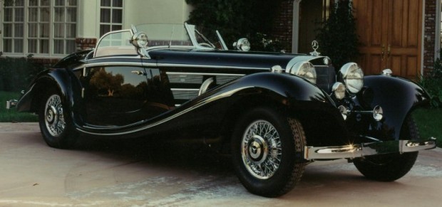 1937 Mercedes-Benz 540K Special Roadster: 180 beygir gücünde 5,4 litrelik 8 silindirli bir motora sahip olan bu otomobil toplamda 26 adet üretilmiştir. Değeri de 8,2 milyon dolar.