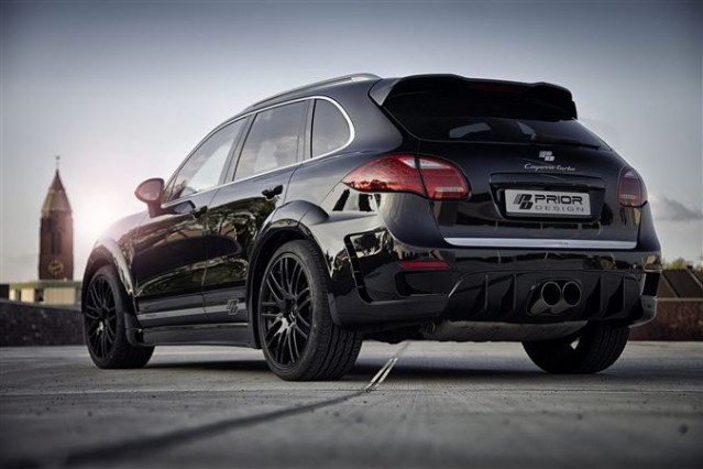 Prior Design Porsche Cayenne için geliştirdiği paketi otomobil severlerin beğenisine sundu.