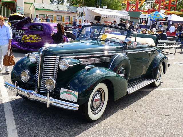 8. Buick, ilk elektrikli sinyali 1938’de çıkardı.