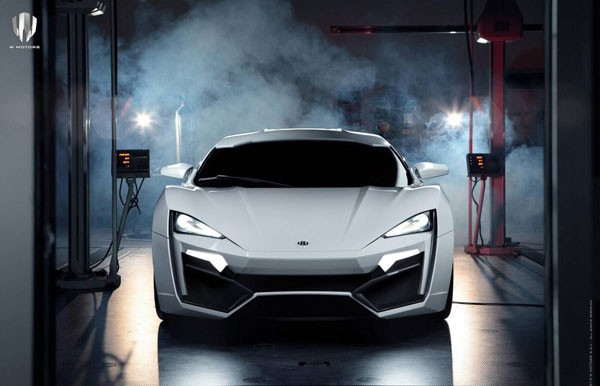 Birleşik Arap Emirlikleri'nde üretilen bu canavar sadece 7 adet üretilmesine rağmen dünyanın en pahalı otomobili olma ünvanını kazanmış durumda.