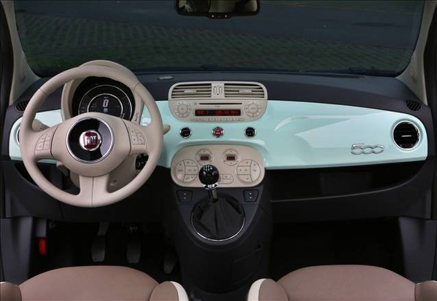 Fiat 500'ün ağabeyi olarak nitelendirebileceğimiz 500L'nin Beats Edition versiyonu da 500 modelinin diğer versiyonları gibi showroomlardaki yerini aldı.