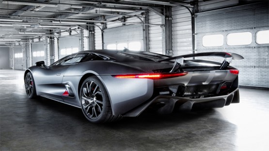Sadece 2010 yılında Paris Motor Show'da ilk lansmanından beri görüntülere bakıldığında, C-X75 2013 yılından itibaren sınırlı bir üretimi çalıştırmak için aday oldu