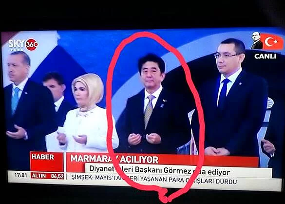 Japon başbakan'ın Marmaray açılışında dua etmesi
