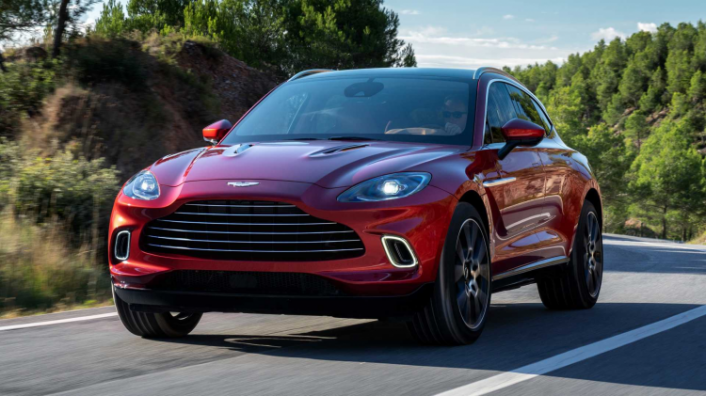 2020 Aston Martin DBX tarih verdi!